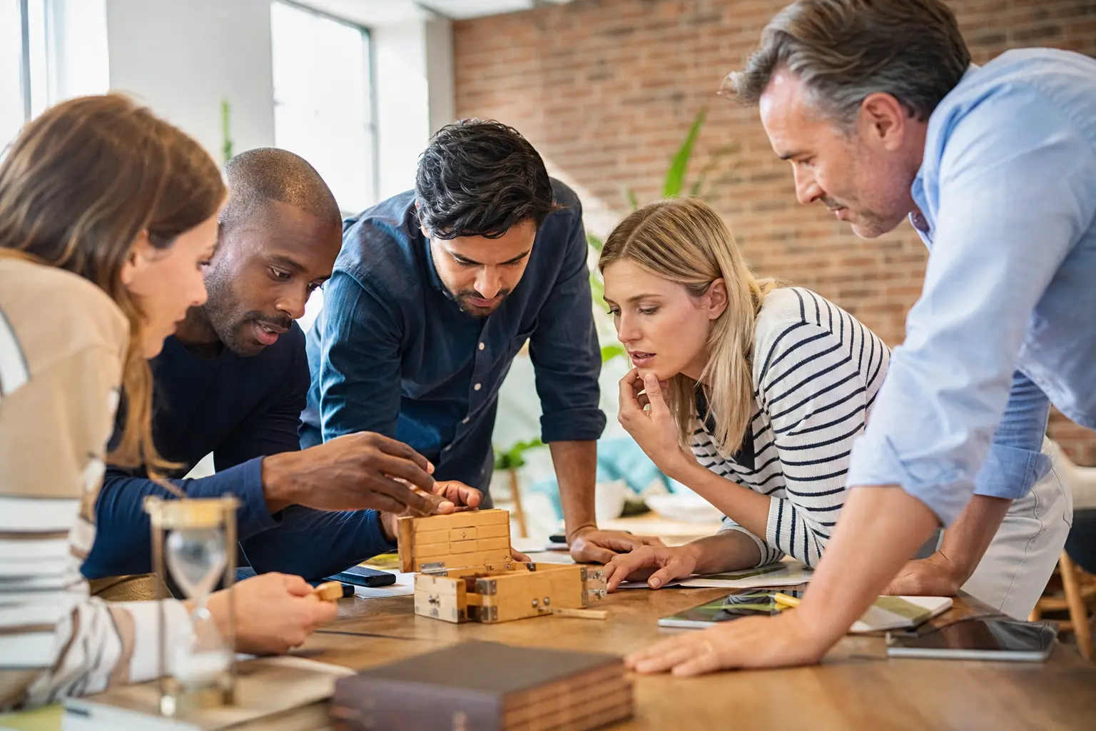 Escape Game d&rsquo;entreprise : comment la résolution collective sous pression réinvente vos équipes